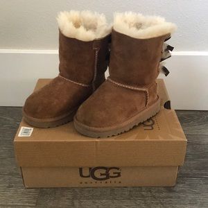 UGGS